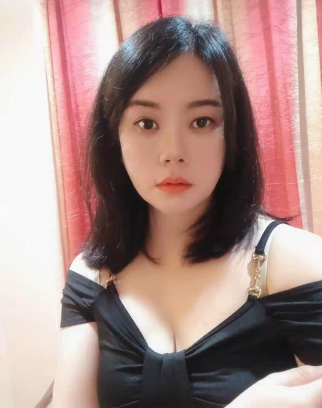 前明珠888肥臀妞